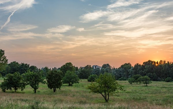 Quelles approches les municipalités peuvent-elles adopter pour encourager la rénovation écologique des bâtiments historiques ?